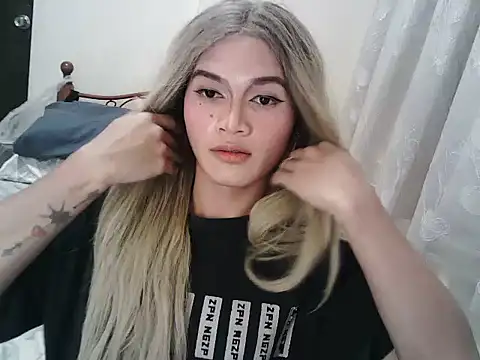 Snapshot of Taylor_smith_0 chatting on 10/27/25, 12:50 Taylor smith 0 online show from 10/27/25, 12:50