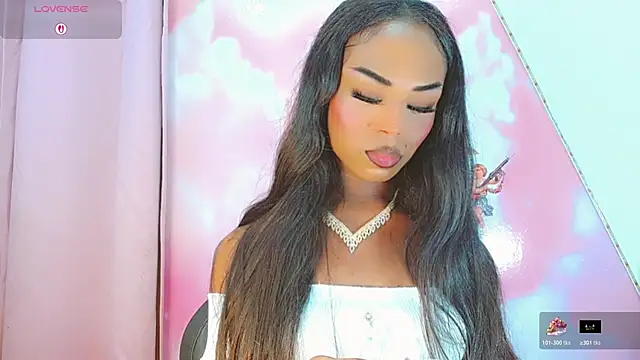 Snapshot of DarliingSweet chatting on 10/31/25, 03:36 DarliingSweet online show from 10/31/25, 03:36