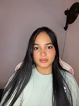 Andrea-Lu online show from 10/09/25, 12:44