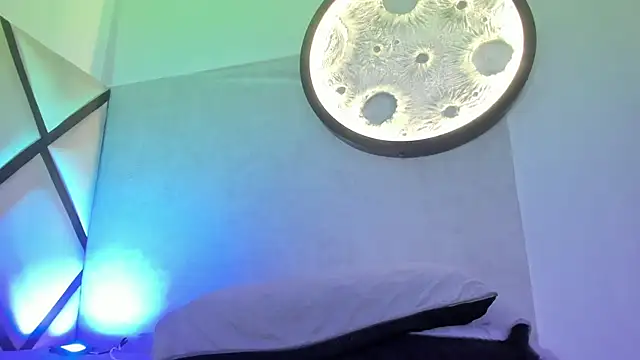 venus-03 online show from 11/30/25, 03:57