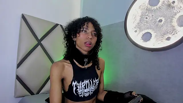 Snapshot of venus-03 chatting on 02/06/26, 03:35 venus-03 online show from 02/06/26, 03:35