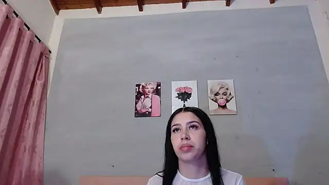Olivia Spear online show from 09/09/25, 12:14