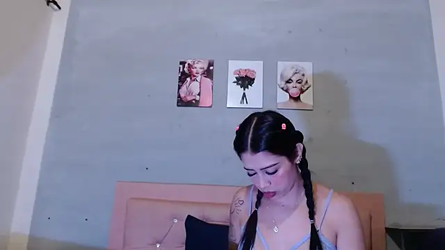 Olivia Spear online show from 10/03/25, 12:28