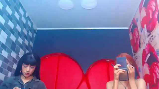 julessxcharlotte online show from 11/24/25, 02:28