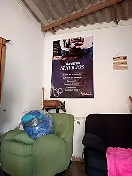 Mia-Glow online show from 03/16/26, 09:50