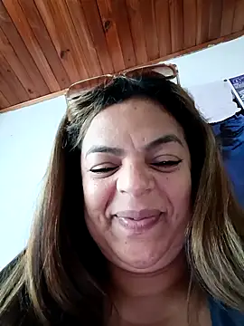 Mia-Glow online show from 02/18/26, 01:40