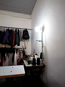 Mia-Glow online show from 11/09/25, 03:16