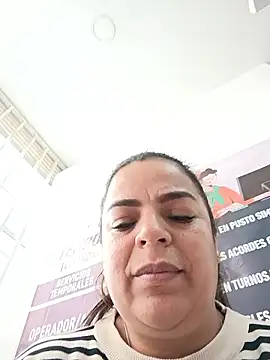 Mia-Glow online show from 01/15/26, 12:41