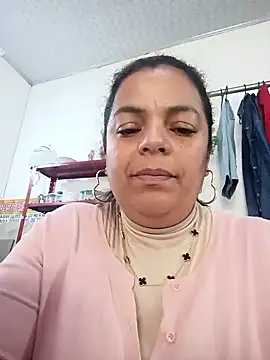 Mia-Glow online show from 12/21/25, 02:30