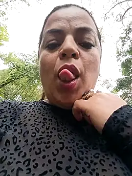 Mia-Glow online show from 02/25/26, 01:11