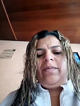 Mia-Glow online show from 02/05/26, 12:12