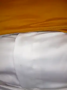 Mia-Glow online show from 11/05/25, 12:41