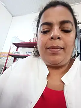 Mia-Glow online show from 12/22/25, 06:52