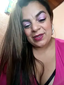 Mia-Glow online show from 01/08/26, 12:49