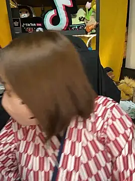 Snapshot of 0kanna0 chatting on 09/18/25, 04:10 0kanna0 online show from 09/18/25, 04:10