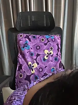 Maggi-is-back online show from 09/26/25, 02:29