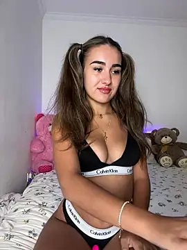 sarahsparkles20 online show from 02/22/26, 12:24