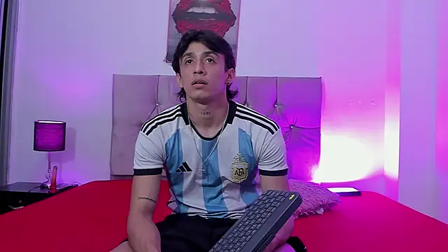 AndretiiAndCamila online show from 10/07/25, 06:42