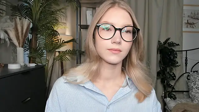 ChinBonnell online show from 10/18/25, 05:42