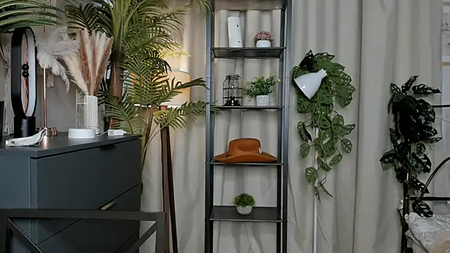 ChinBonnell online show from 09/24/25, 05:47