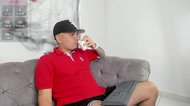 OwenStonne  online show from 10/28/25, 04:13