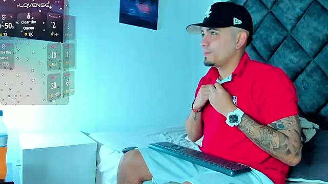 OwenStonne  online show from 11/23/25, 12:37