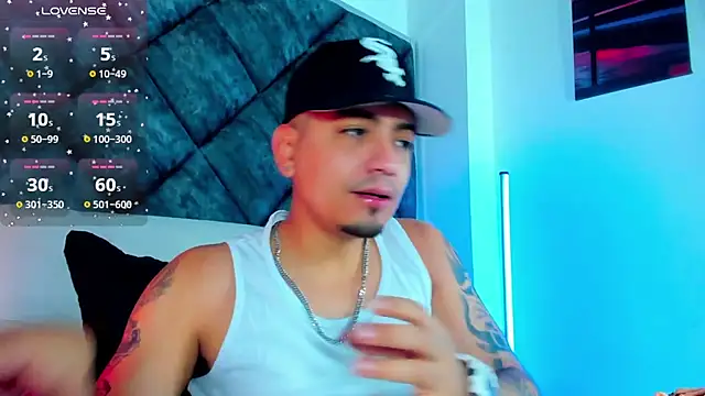 OwenStonne  online show from 12/01/25, 01:12