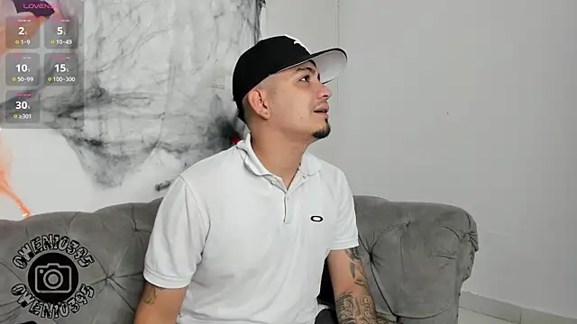 OwenStonne  online show from 10/22/25, 04:12