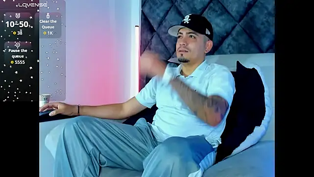 OwenStonne  online show from 12/17/25, 01:27