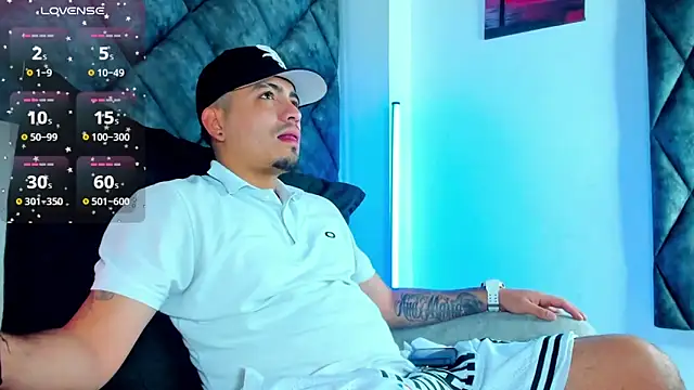 OwenStonne  online show from 12/04/25, 12:59