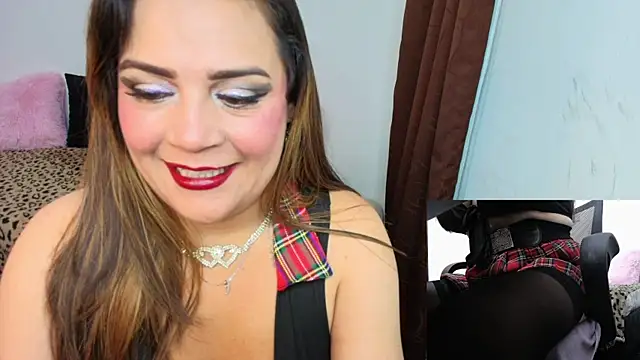 Paulina-Becerraa online show from 07/17/26, 04:53