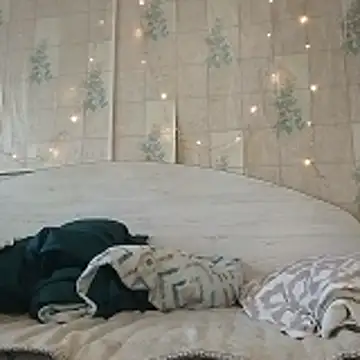 Snapshot of Tupo070481 chatting on 02/22/26, 09:44 Tupo070481 online show from 02/22/26, 09:44