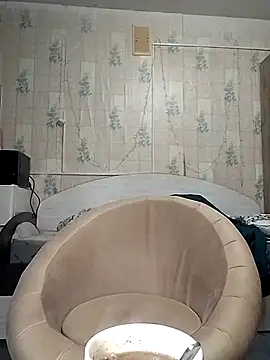 Snapshot of Tupo070481 chatting on 01/17/26, 01:31 Tupo070481 online show from 01/17/26, 01:31