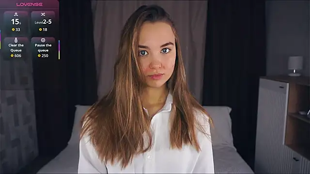 Snapshot of KayleenCurtis chatting on 10/21/25, 06:13 KayleenCurtis online show from 10/21/25, 06:13