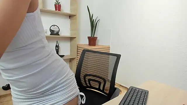 amy lennox online show from 11/05/25, 01:14