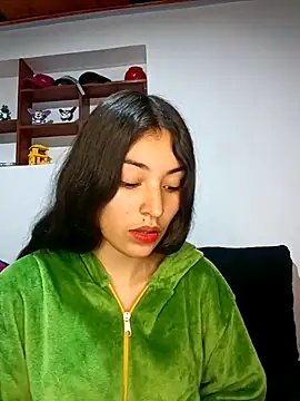 Snapshot of hotwife26 chatting on 02/18/26, 05:49 hotwife26 online show from 02/18/26, 05:49