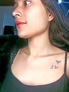 Snapshot of hotwife26 chatting on 02/05/26, 10:00 hotwife26 online show from 02/05/26, 10:00