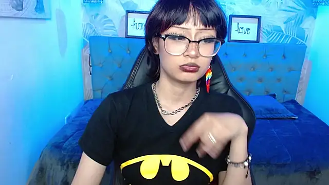 Snapshot of Nyxie_tk chatting on 09/23/25, 07:32 Nyxie tk online show from 09/23/25, 07:32