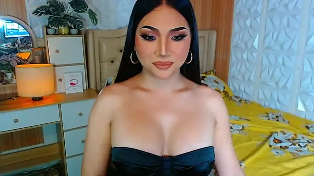 ValeriaHelaby online show from 10/11/25, 08:04
