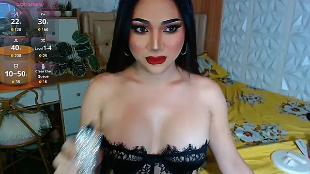 ValeriaHelaby online show from 10/22/25, 11:42