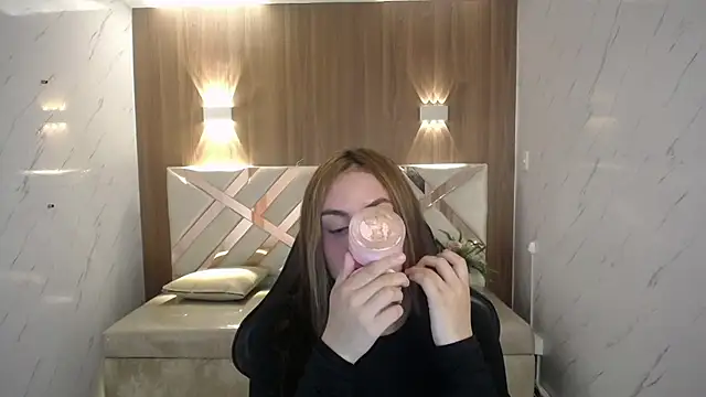 mia millan b online show from 09/30/25, 08:15