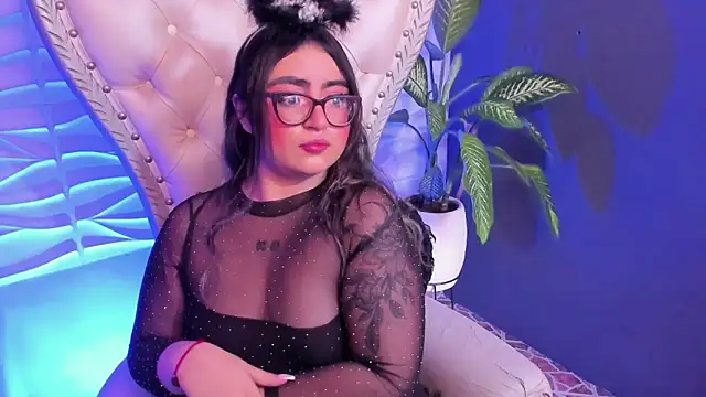 April  foxx online show from 10/31/25, 01:08