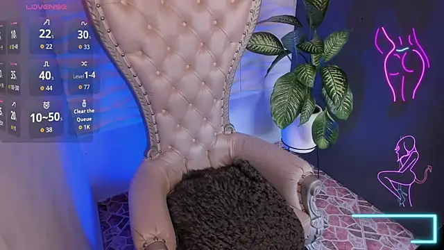 April  foxx online show from 11/25/25, 12:38