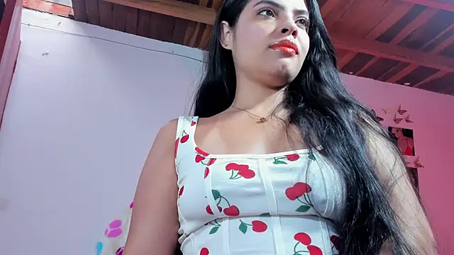 Snapshot of cristal_monroe chatting on 10/16/25, 12:46 cristal monroe online show from 10/16/25, 12:46