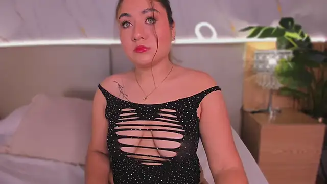 Snapshot of ChloeeMonroee chatting on 10/18/25, 12:07 ChloeeMonroee online show from 10/18/25, 12:07