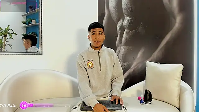 Snapshot of ender_h0t chatting on 11/09/25, 01:48 ender h0t online show from 11/09/25, 01:48