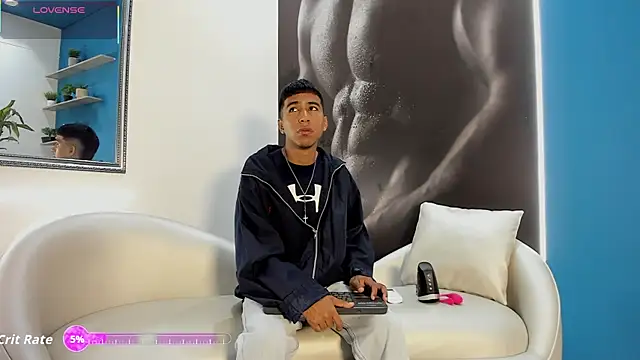 Snapshot of ender_h0t chatting on 11/12/25, 01:59 ender h0t online show from 11/12/25, 01:59