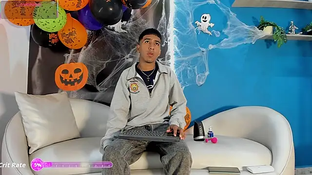 Snapshot of ender_h0t chatting on 10/25/25, 01:45 ender h0t online show from 10/25/25, 01:45