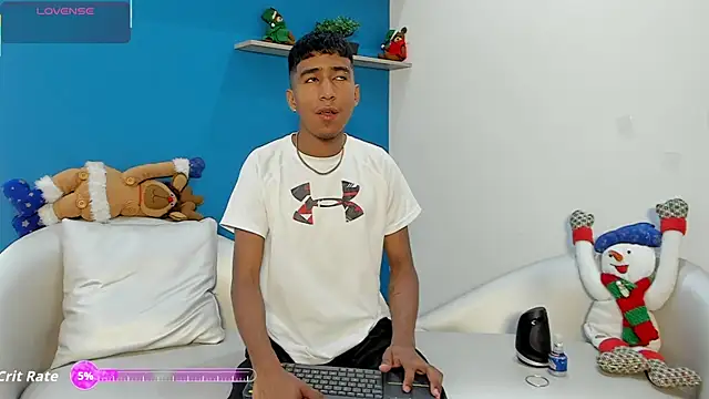 Snapshot of ender_h0t chatting on 12/17/25, 07:52 ender h0t online show from 12/17/25, 07:52