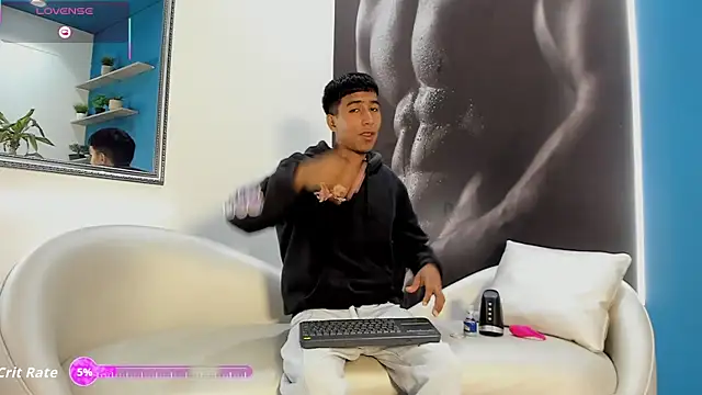 Snapshot of ender_h0t chatting on 11/20/25, 02:07 ender h0t online show from 11/20/25, 02:07